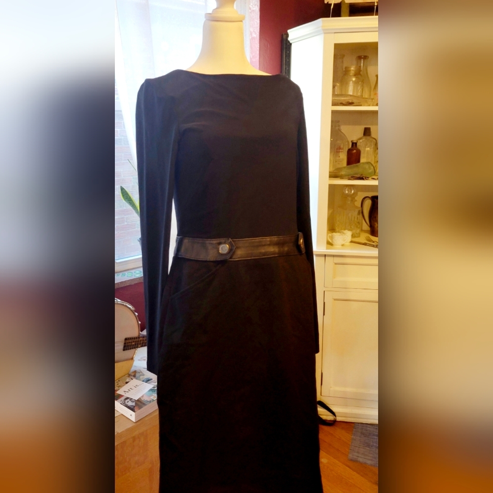 Size 6 long sleeved Lauren by Ralph Lauren dress